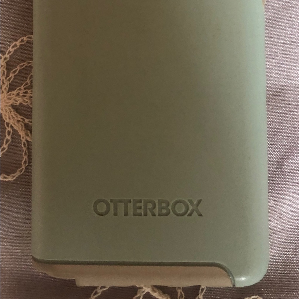 Otter box Samsung 8 note nwot 🎈